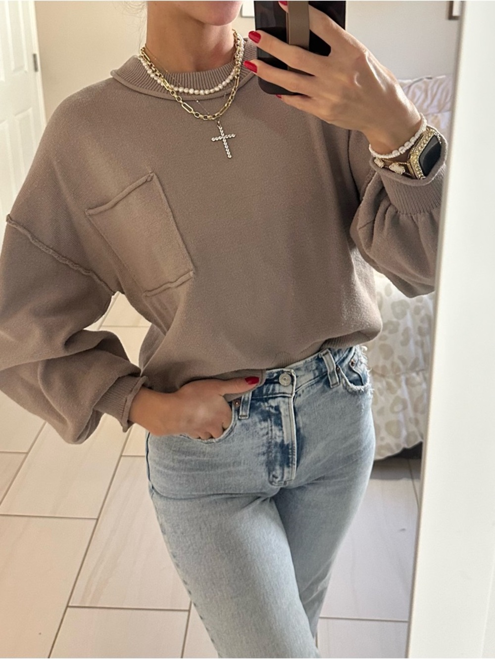Boutique Balloon Sleeve Relaxed Pocket Sweatshirt - Taupe